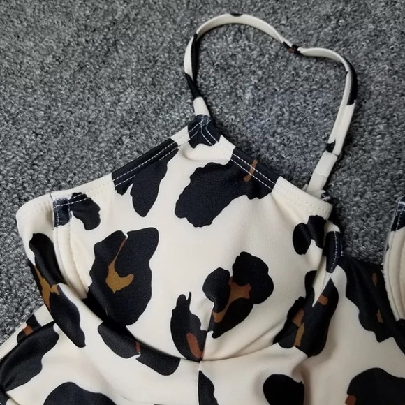 Leopard Animal Print One Piece Swimsuit - Picture 5 of 7